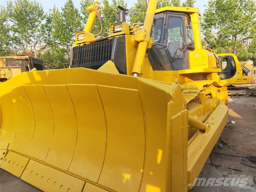 Komatsu D155AX-5 Μπουλντόζες με ερπύστριες