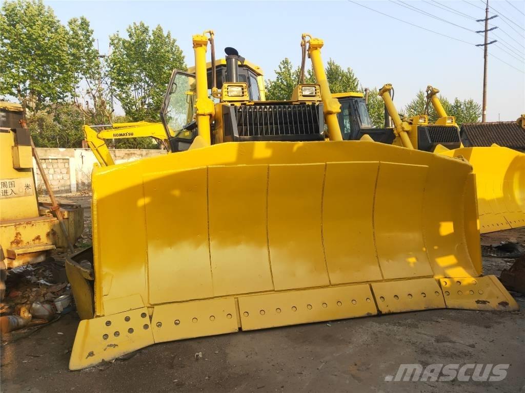 Komatsu D155AX-5 Μπουλντόζες με ερπύστριες