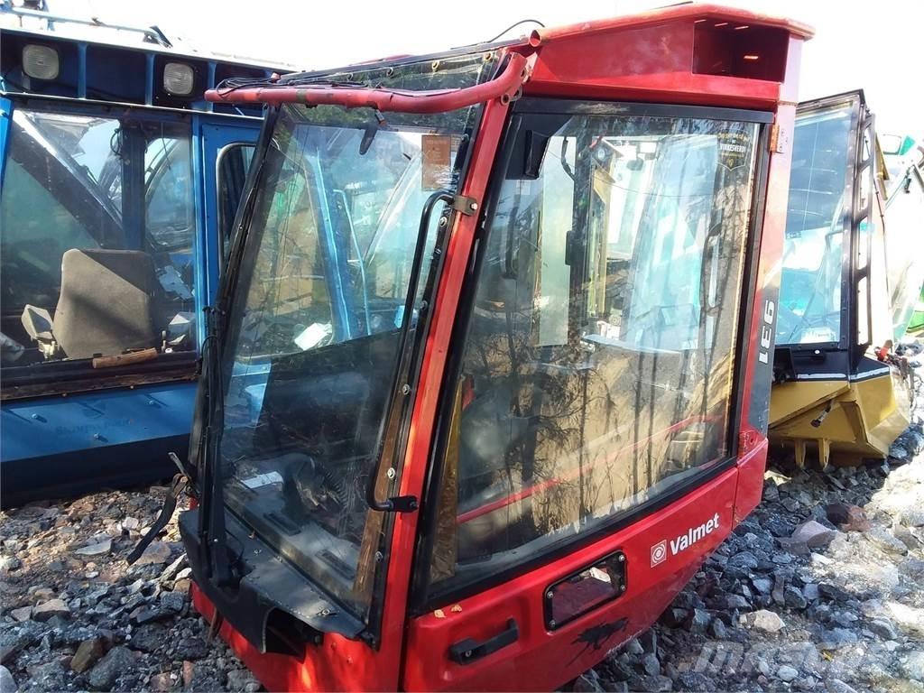 Valmet 931 Καμπίνες και εσωτερικό
