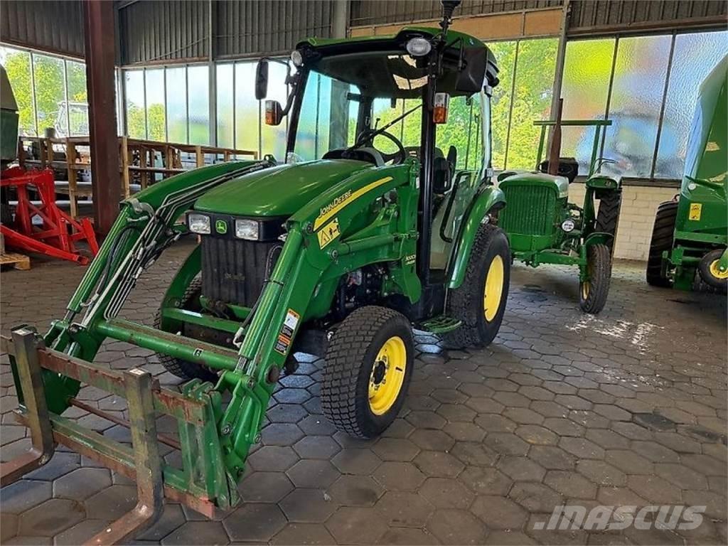 John Deere 3320 Τρακτέρ