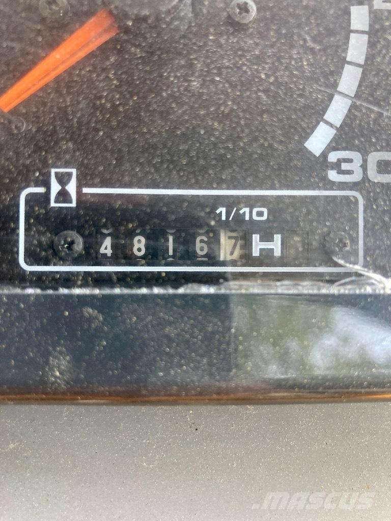 Sakai GW 750-2 Επίστρωση ασφάλτου