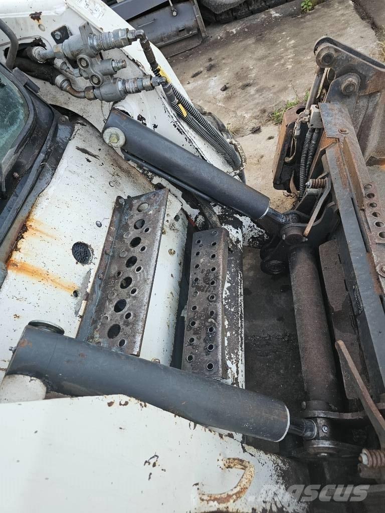 Bobcat S 250 Φορτωτές με λάστιχα (Τροχοφόροι)