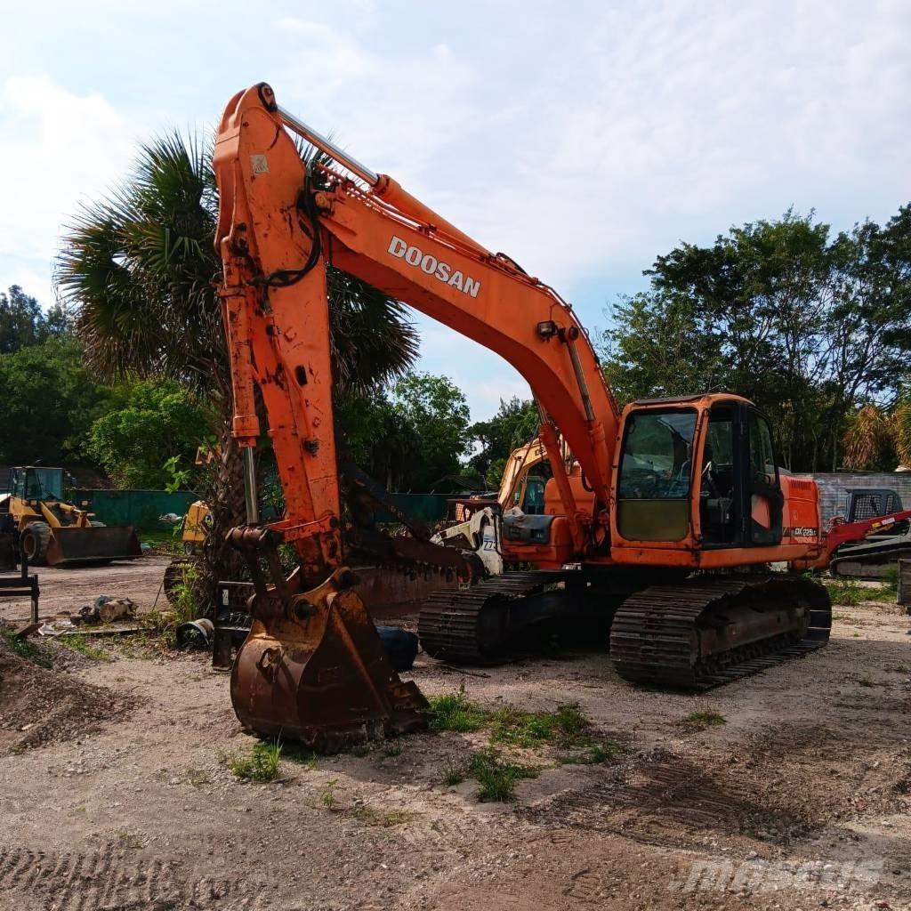 Doosan DX 225 LC Εκσκαφείς με ερπύστριες