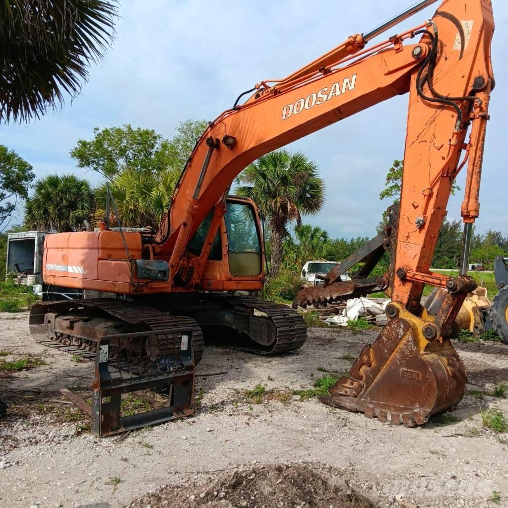 Doosan DX 225 LC Εκσκαφείς με ερπύστριες