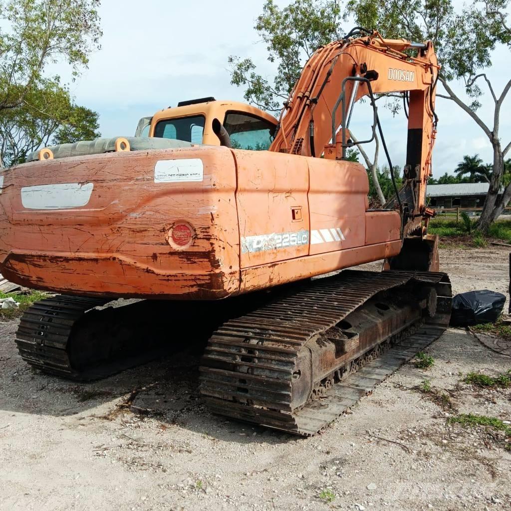 Doosan DX 225 LC Εκσκαφείς με ερπύστριες