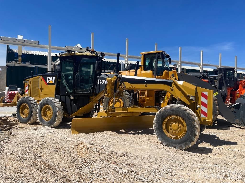 CAT 140 M Γκρέιντερς