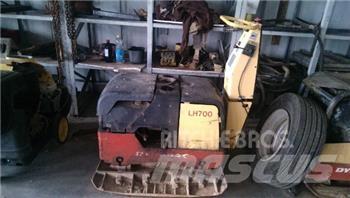 Dynapac LH700 Επίπεδοι κόπανοι