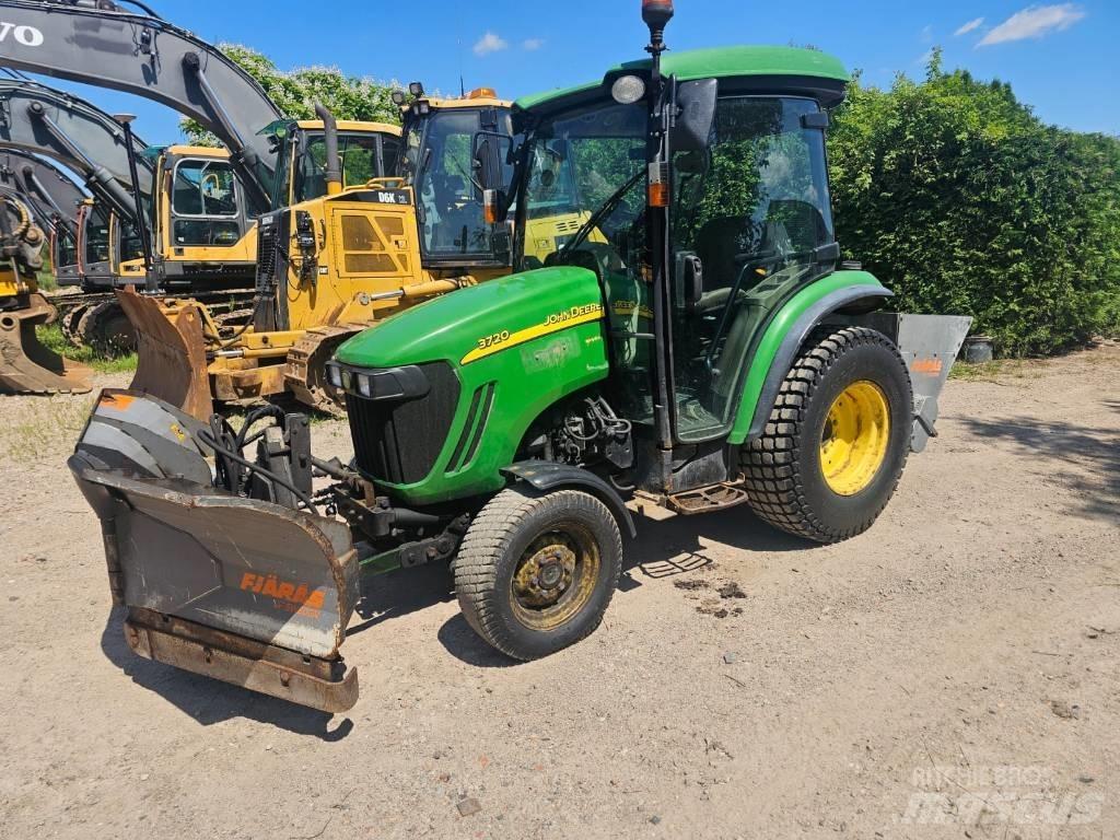 John Deere 3720 Τρακτέρ