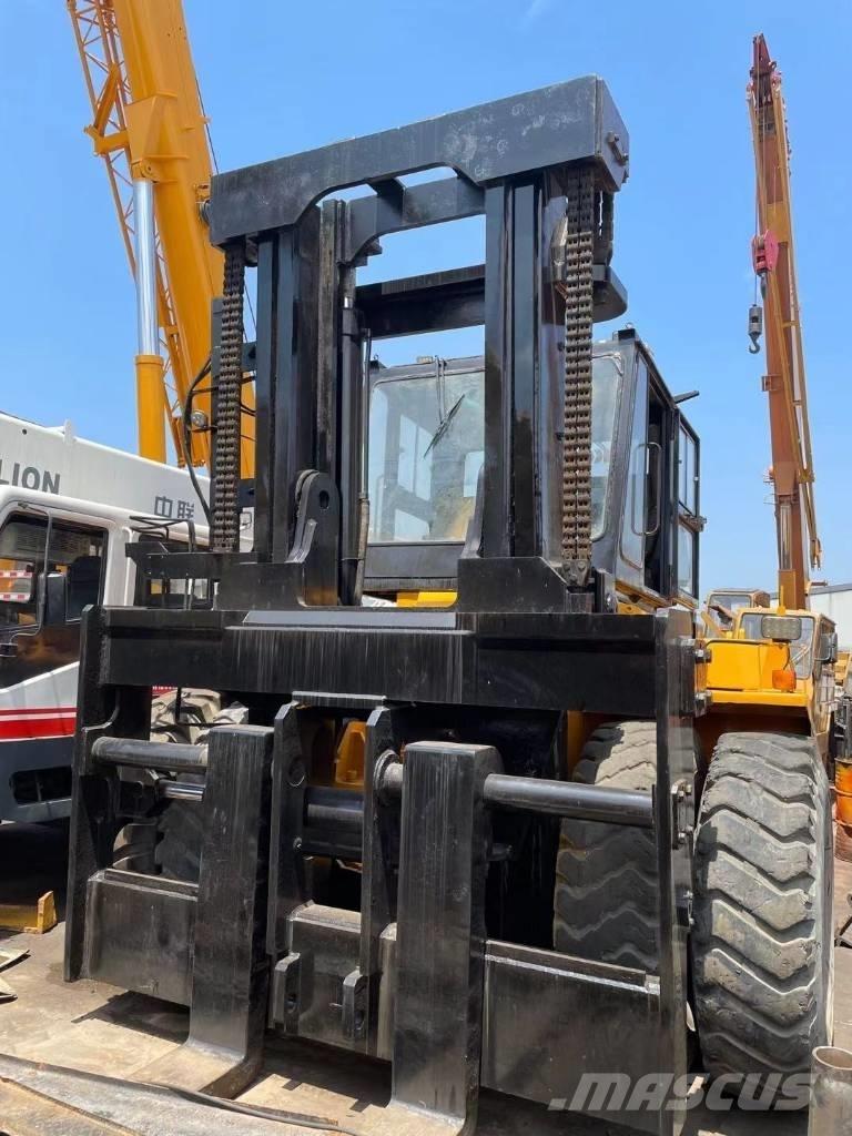 Komatsu 30 Ton Πετρελαιοκίνητα Κλαρκ