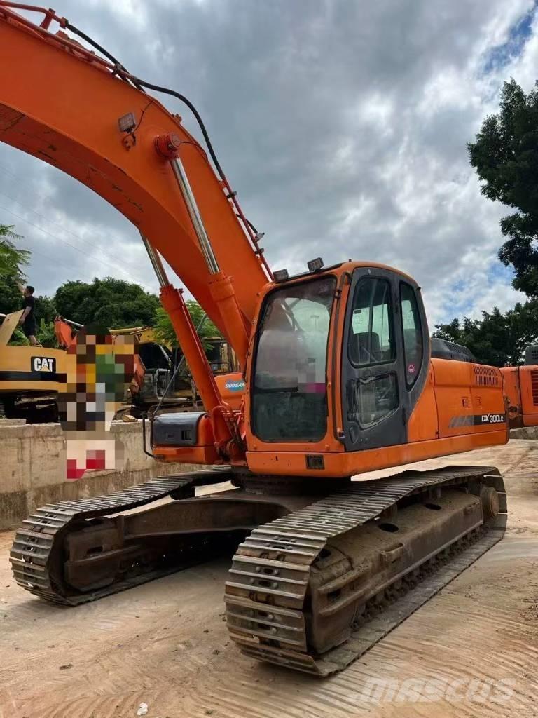 Doosan DX300 Εκσκαφείς με ερπύστριες