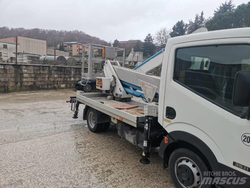 Multitel MX 200 Εναέριες πλατφόρμες τοποθετημένες σε φορτηγό