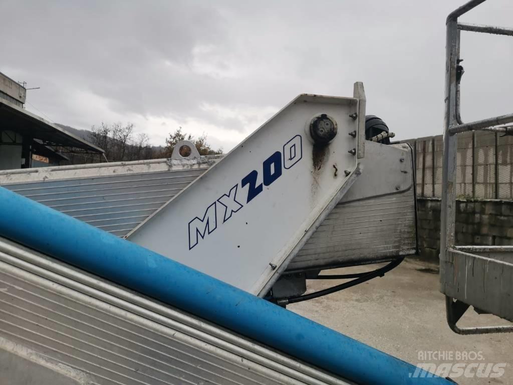 Multitel MX 200 Εναέριες πλατφόρμες τοποθετημένες σε φορτηγό