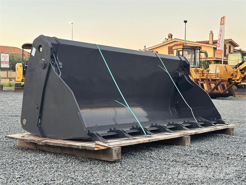 New Holland 220 Κουβάδες