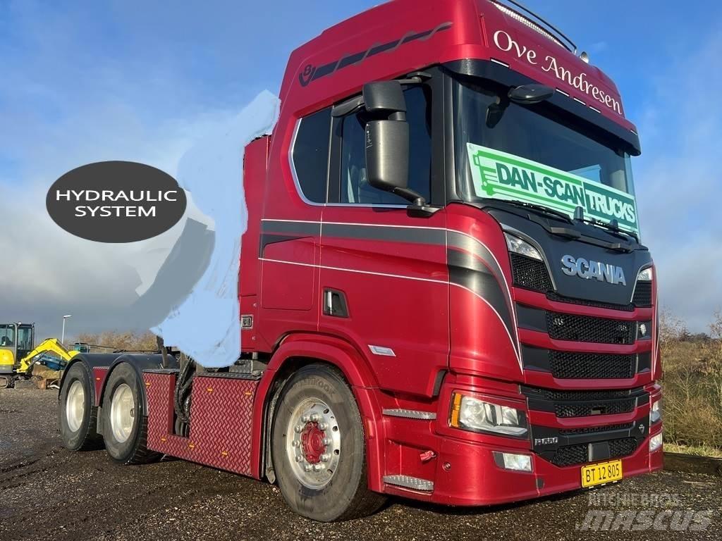 Scania R650 6x4 Τράκτορες
