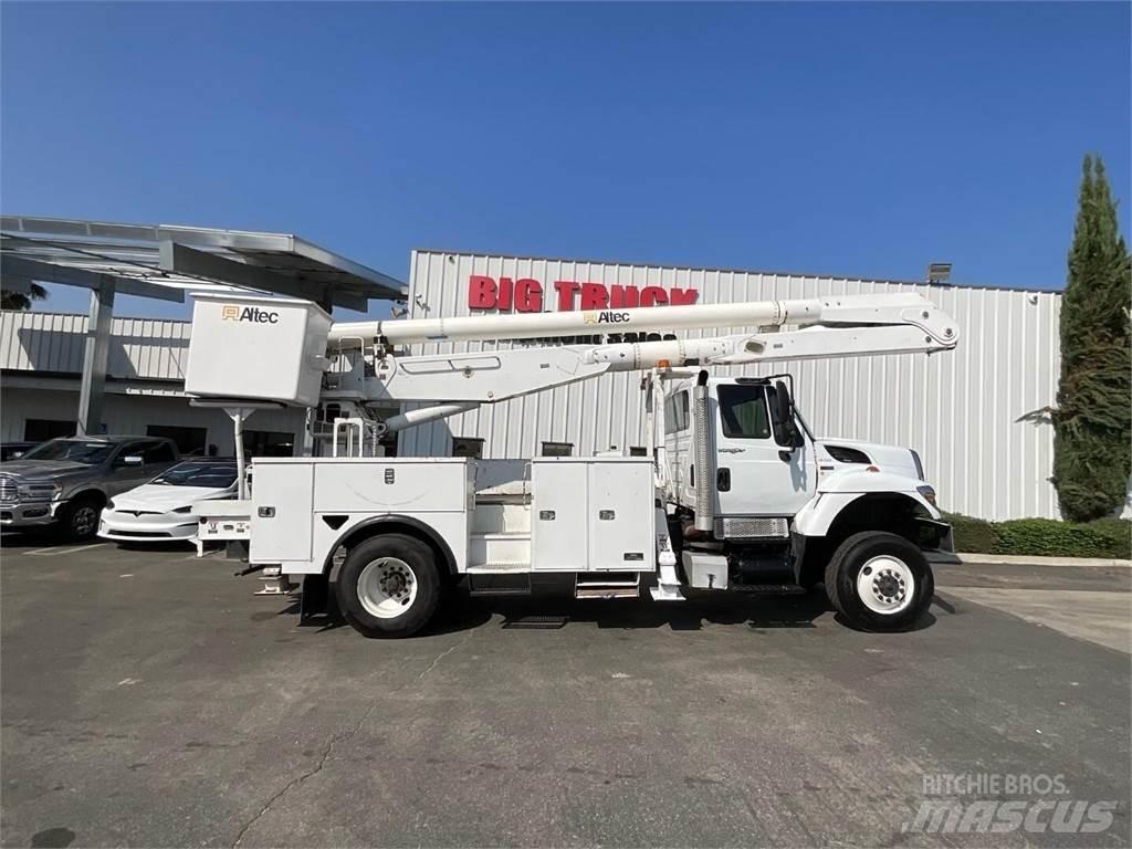 Altec AA755 Εναέριες πλατφόρμες τοποθετημένες σε φορτηγό