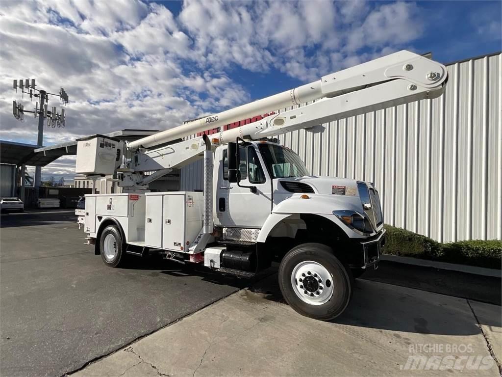 Altec AA755 Εναέριες πλατφόρμες τοποθετημένες σε φορτηγό