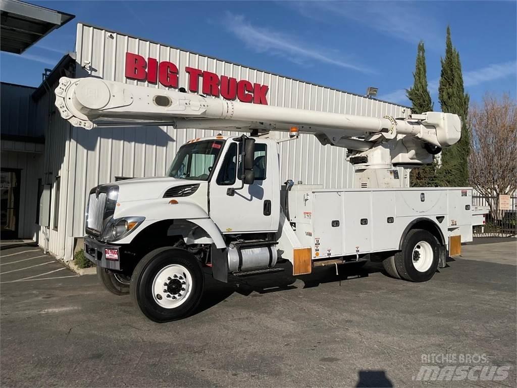 Altec AM55 Εναέριες πλατφόρμες τοποθετημένες σε φορτηγό