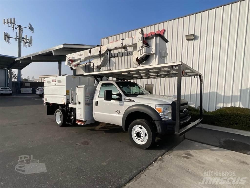Altec AT37G Εναέριες πλατφόρμες τοποθετημένες σε φορτηγό