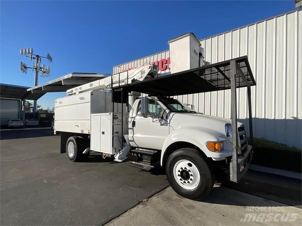 Altec LR756 FM Εναέριες πλατφόρμες τοποθετημένες σε φορτηγό