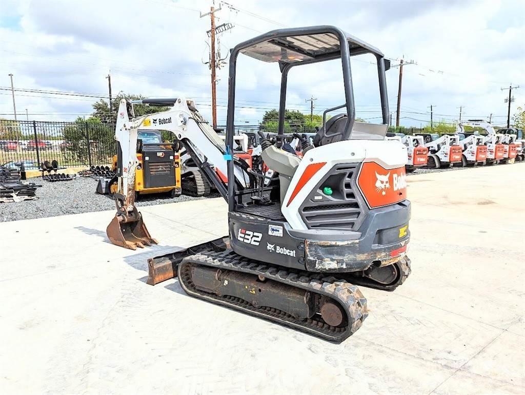 Bobcat E32I Εκσκαφάκι (διαβολάκι) < 7t