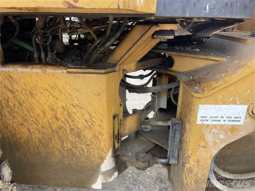 CASE 621B Φορτωτές με λάστιχα (Τροχοφόροι)