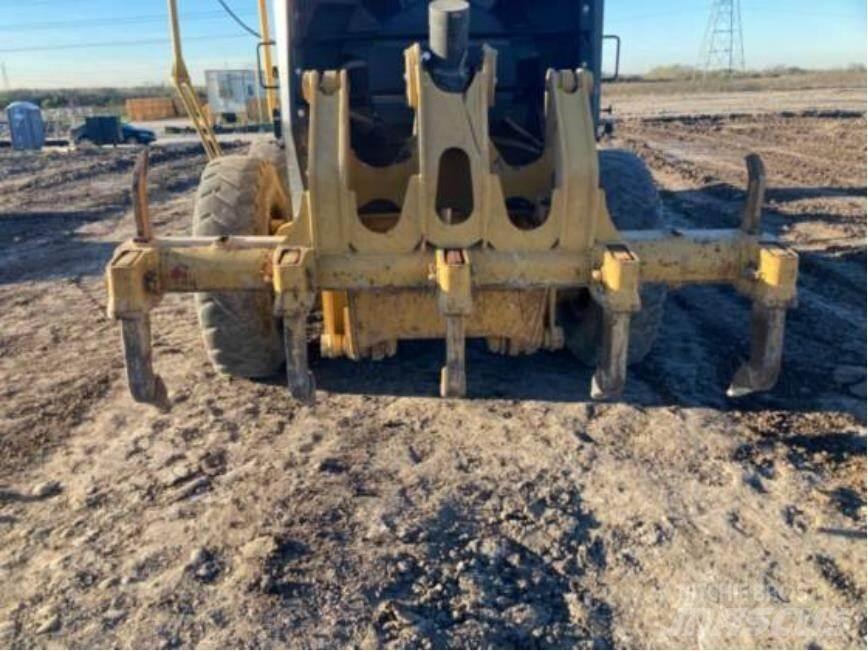 CAT 140M2 Γκρέιντερς