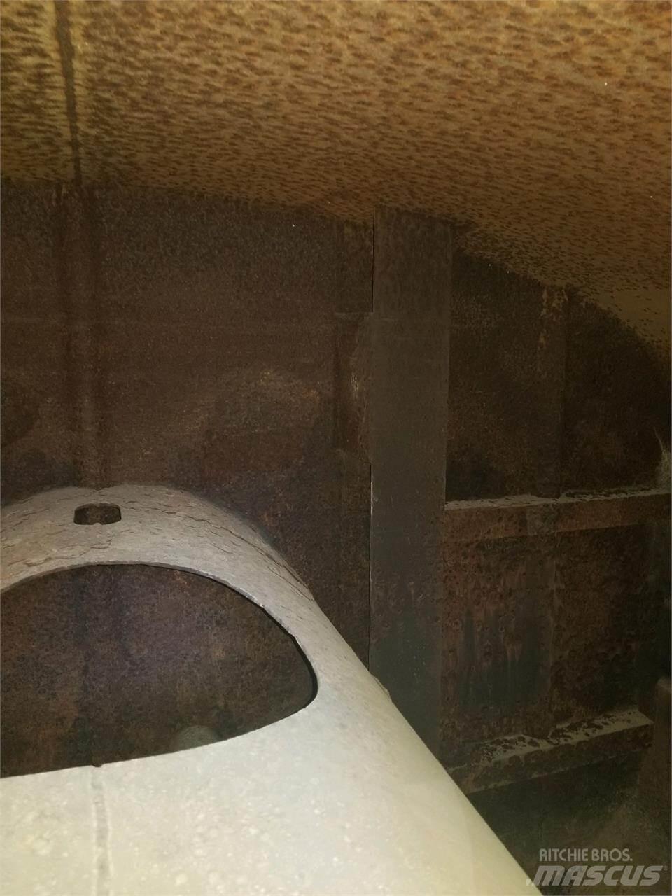 CAT 611 Ρυμούλκες βυτίων