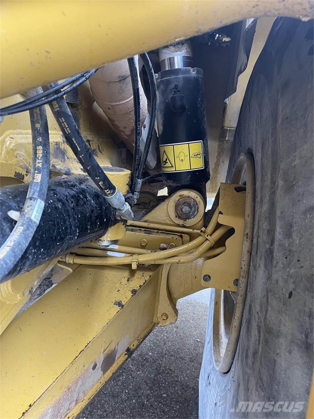 CAT 745 Σπαστό Dump Truck ADT