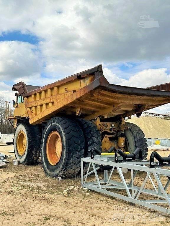 CAT 777B Σπαστό Dump Truck ADT