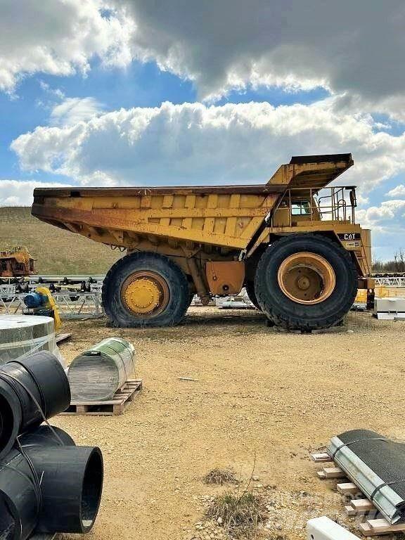 CAT 777B Σπαστό Dump Truck ADT