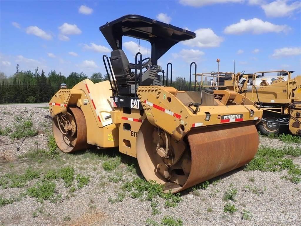 CAT CB64 Οδοστρωτήρες διπλού κυλίνδρου