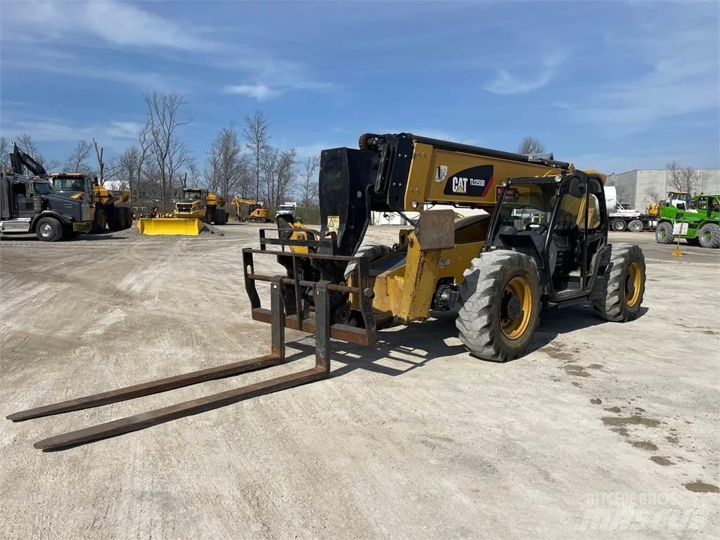 CAT TL1255D Τηλεσκοπικοί ανυψωτές