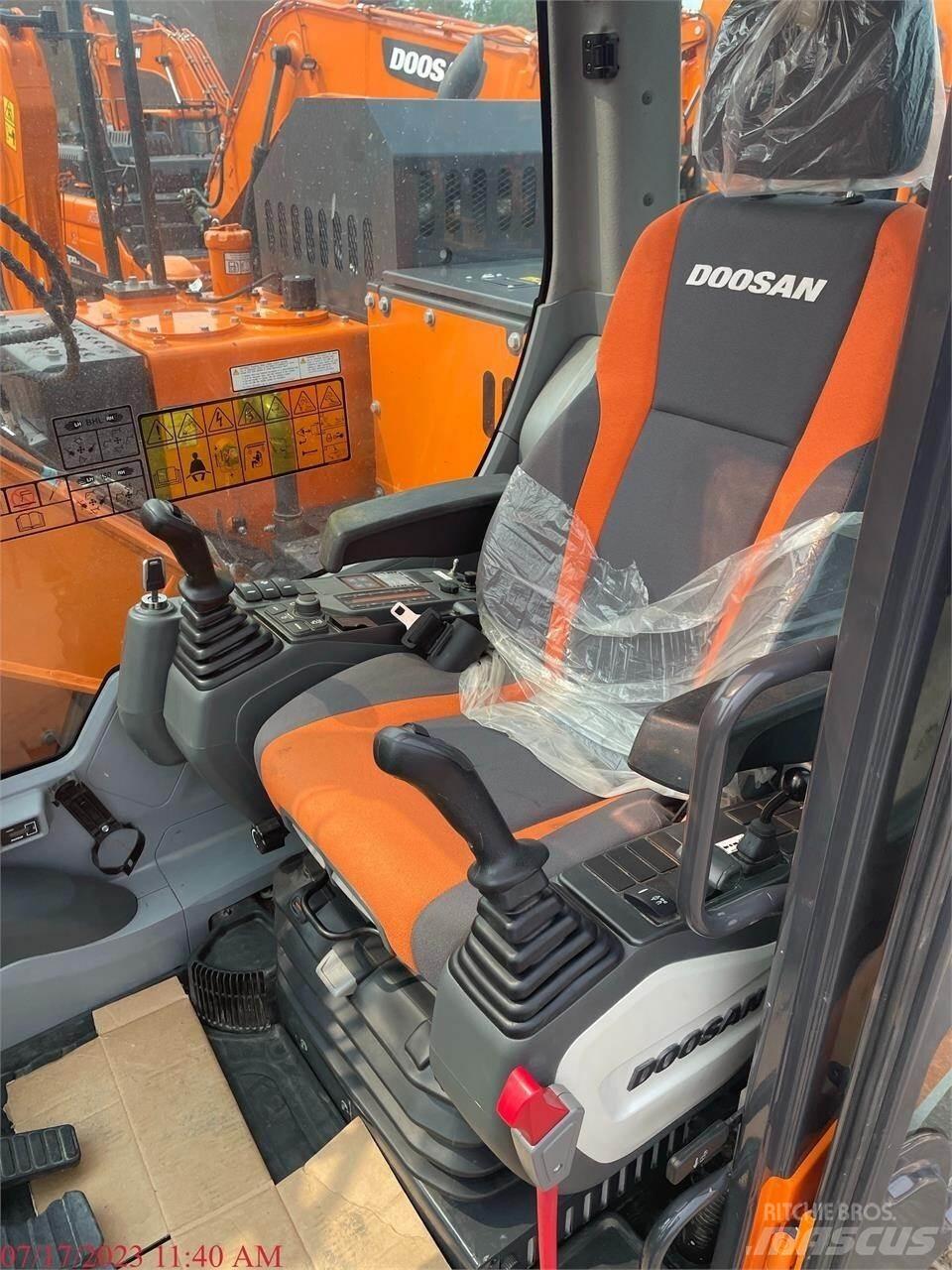 Doosan DX140 LC-5 Εκσκαφείς με ερπύστριες