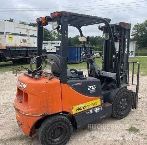 Doosan G25P-5 Περονοφόρα ανυψωτικά κλαρκ - άλλα