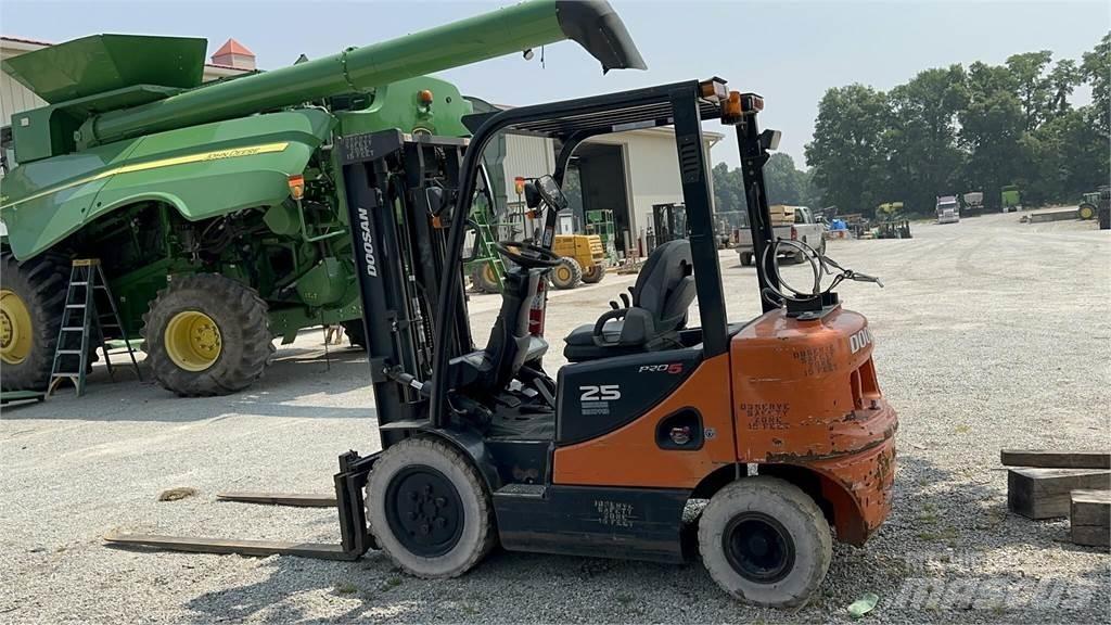 Doosan G25P-5 Περονοφόρα ανυψωτικά κλαρκ - άλλα