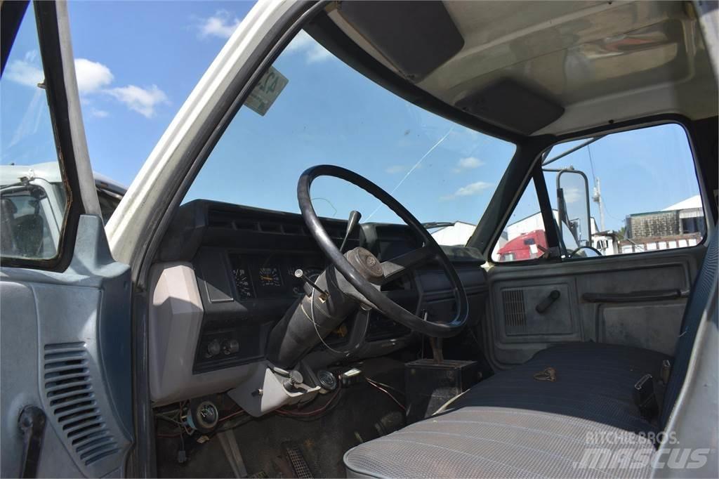 Ford F800 Φορτηγά Ανατροπή