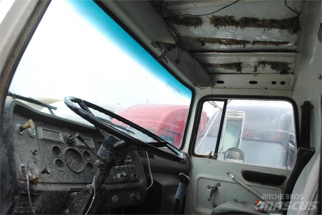 Ford L8000 Φορτηγά-Μπετονιέρες