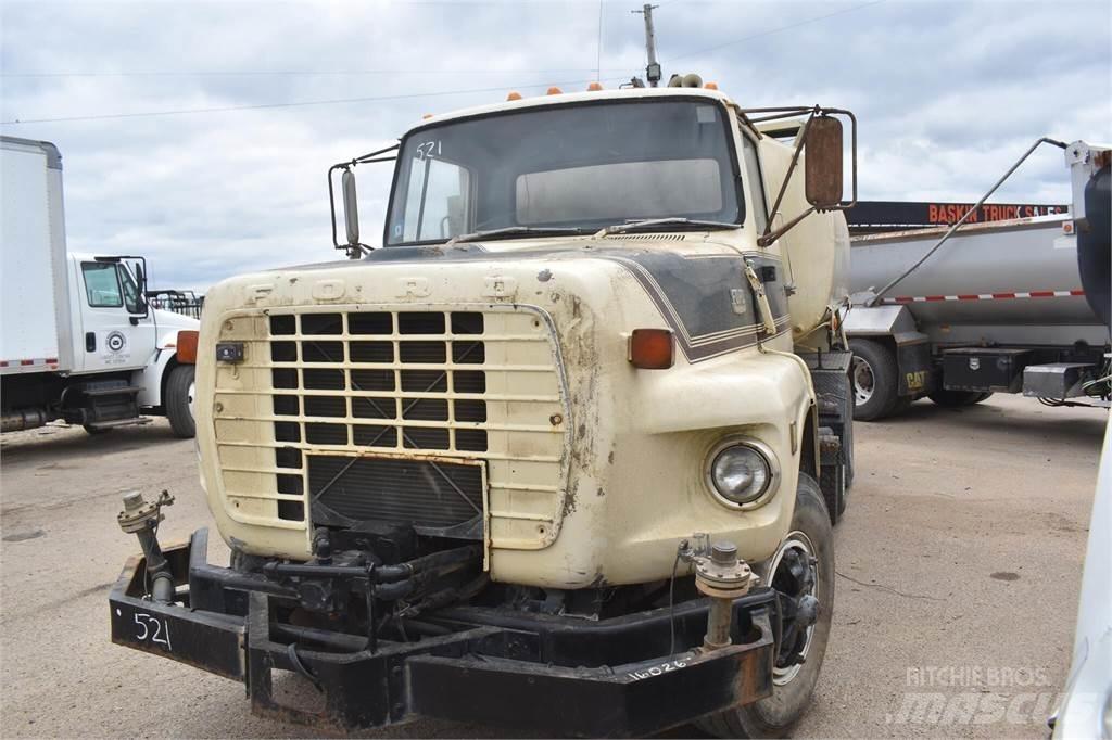 Ford L8000 Βυτιοφόρα φορτηγά