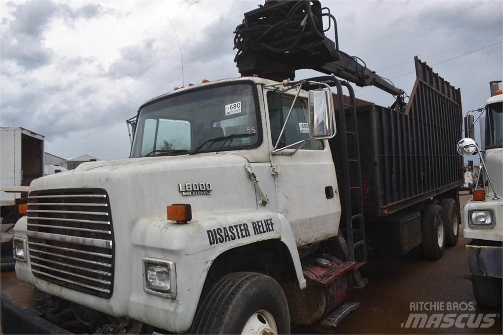 Ford L8000 Φορτηγά με Γερανό