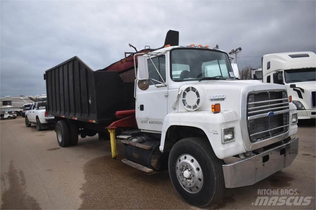 Ford L8000 Φορτηγά με Γερανό