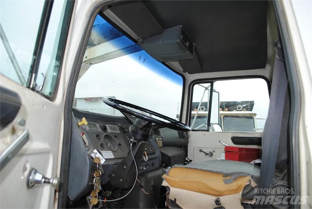 Ford L8000 Βυτιοφόρα φορτηγά