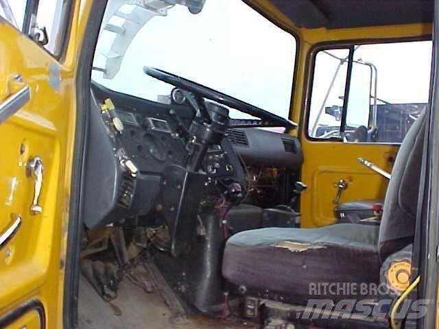 Ford L8000 Βυτιοφόρα φορτηγά