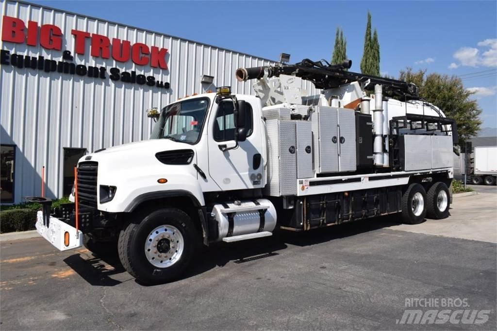 Freightliner 114SD Βυτιοφόρα φορτηγά