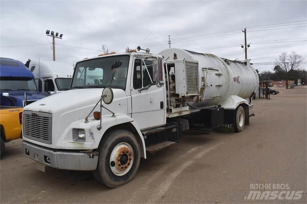 Freightliner FL70 Βυτιοφόρα φορτηγά