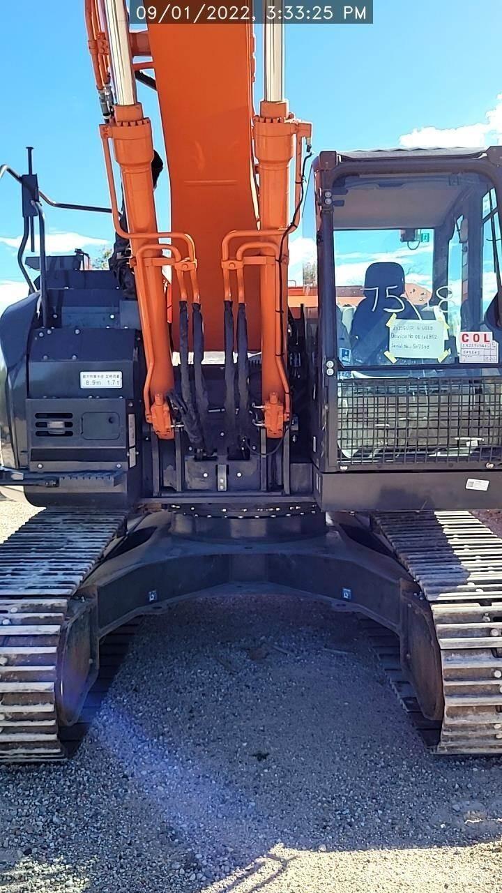 Hitachi ZX225US-6 Εκσκαφείς με ερπύστριες