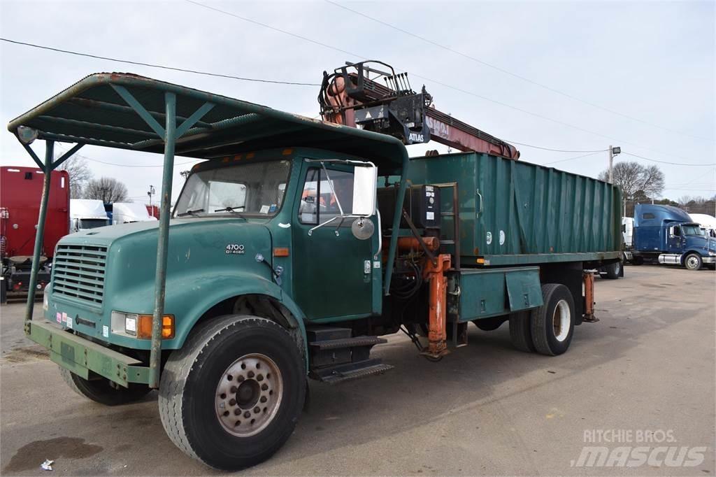 International 4700 Φορτηγά με Γερανό