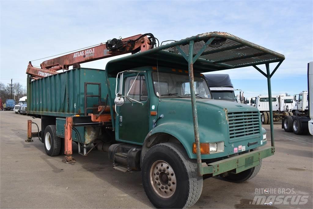 International 4700 Φορτηγά με Γερανό