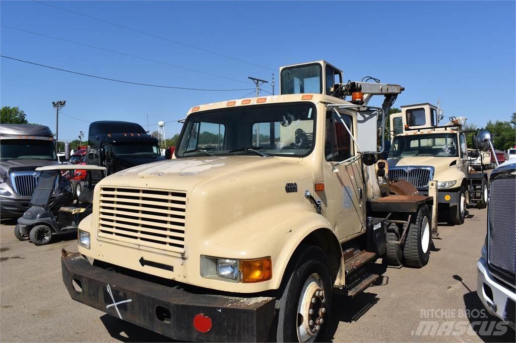 International 4700 Φορτηγά με Γερανό