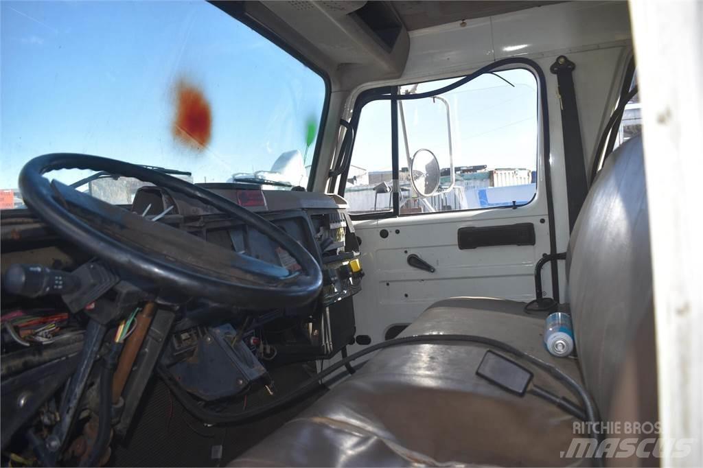 International 4700 Φορτηγά Ανατροπή