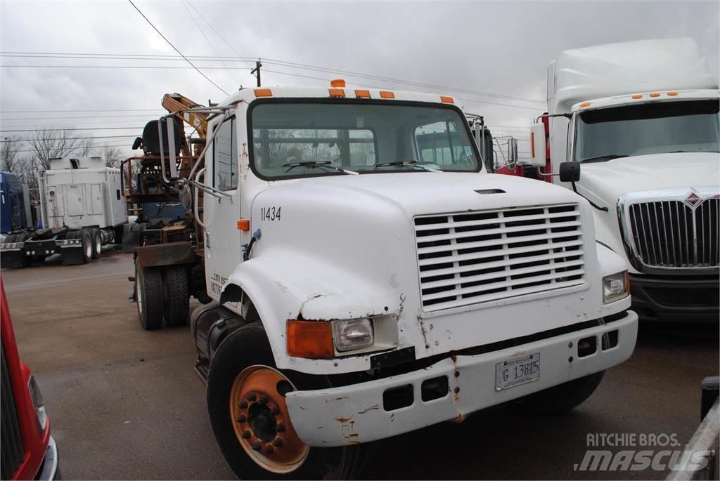 International 4700 Φορτηγά με Γερανό